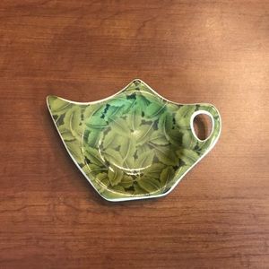 Green Teapot  with tea leaf design spoon rest